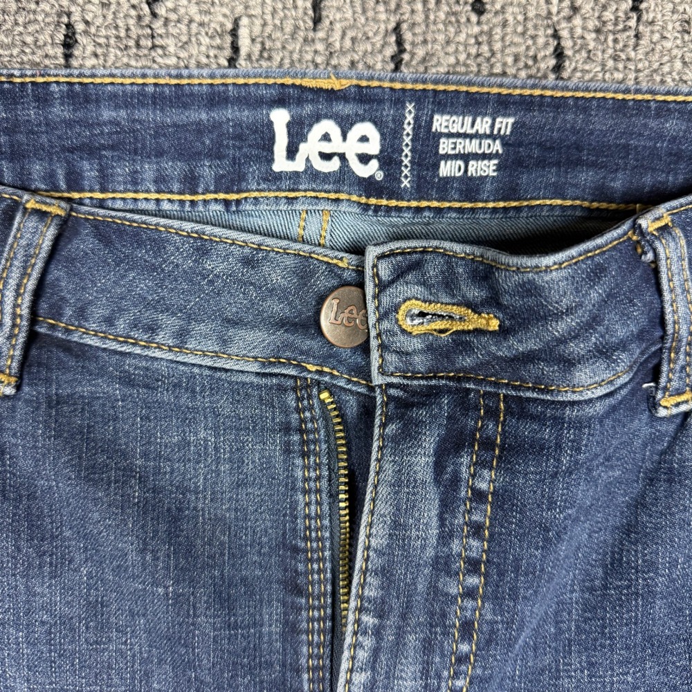 Lee Womens Regular Fit Bermuda Mid Rise Blue Denim Shorts Size 14M Stretch - Picture 2 of 6